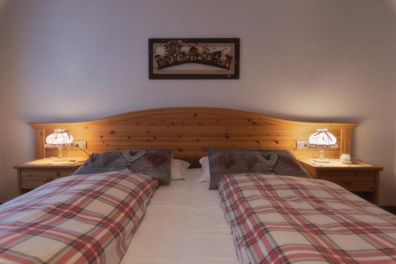 Dolomiti Hotel Cozzio Madonna Esterno foto